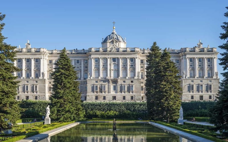 Royal Palace of Madrid: Private tour with entrance included - The Hall of Columns and formal court life