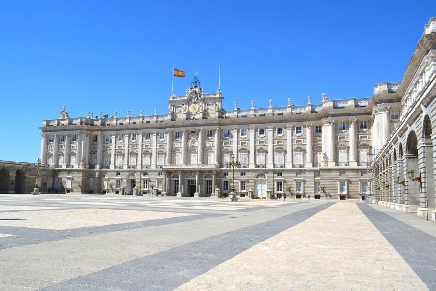 Royal Palace of Madrid Skip-the-Line and Retiro Park Tour - Key points at a glance
