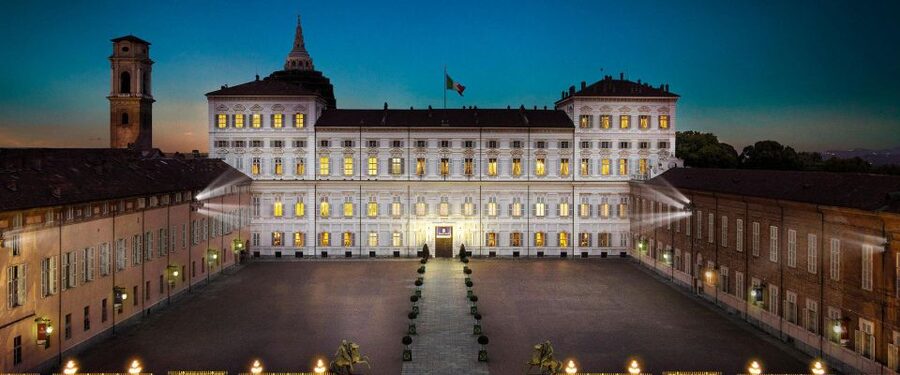 Royal Palace of Turin Skip-the-Line Ticket and Guided Tour - Seeing the Chapel of the Holy Shroud