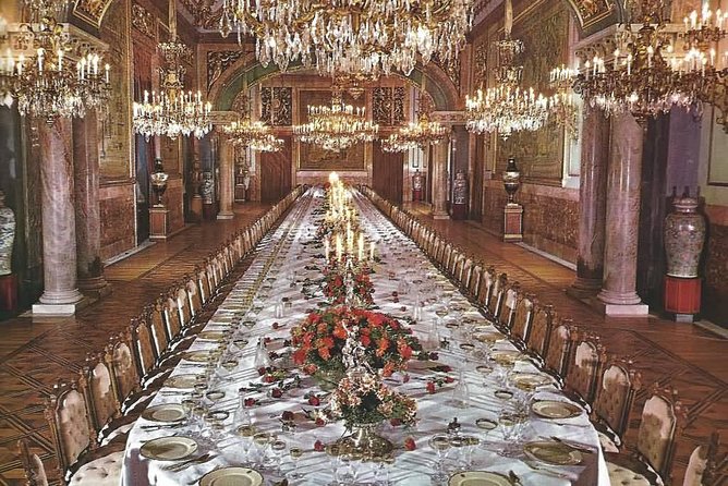 Royal Palace + Old City Madrid Exclusive Guided Walking Tour - La Latina, Plaza de los Carros, and Plaza de la Paja