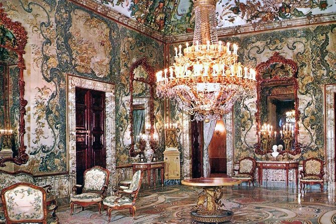 Royal Palace + Old City Madrid Exclusive Guided Walking Tour - What the $286.58 price buys you