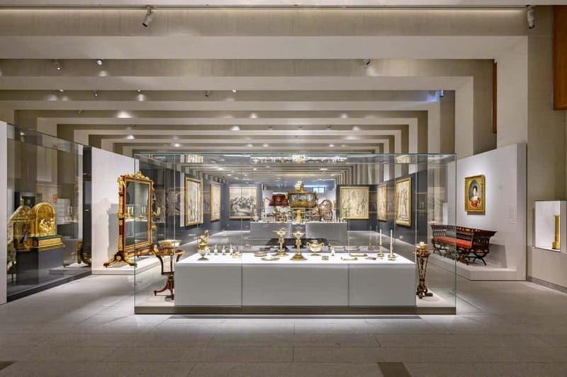 Royal Palace + Royal Collections Gallery Guided Tour - Two Royal Sights, One Focused Morning