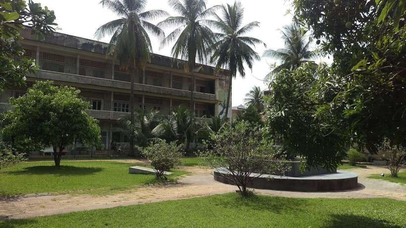 Royalpalace, Toul Sleng (S21), Museum & Killing Field - Royal Palace and Silver Pagoda: Phnom Penh’s grand opening