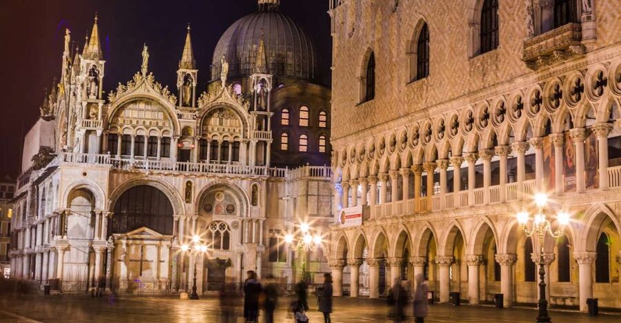 Saint Mark's and Doge's Palace: VIP After Hours Tour - Meeting beneath the winged lion