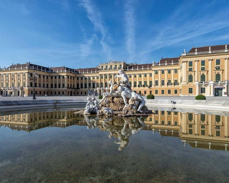 Schönbrunn Palace: Exclusive Ticket after the opening hours - Franz Joseph’s Rooms and Sisi’s Private Suite