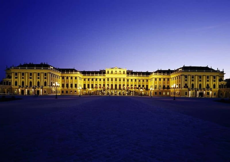 Schönbrunn Palace: Exclusive Ticket after the opening hours - The Hall of Ceremonies and Habsburg Family Events