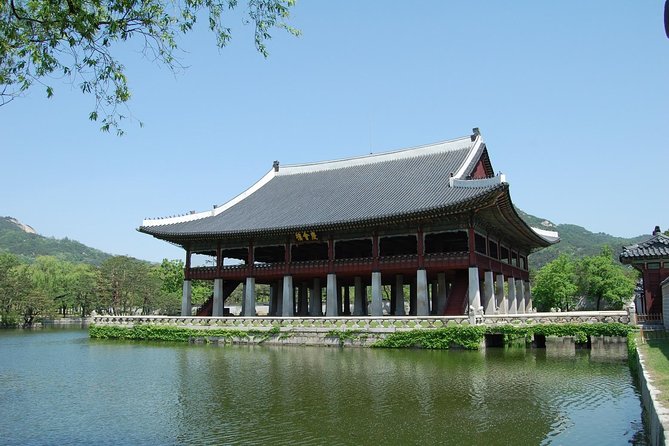 Seoul City Sightseeing Tour Including Gyeongbokgung Palace, N Seoul Tower, and Namsangol Hanok Village - Insadong lunch and traditional shopping