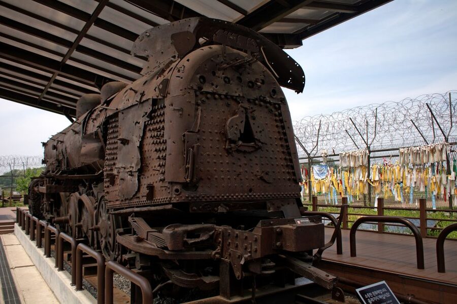 Seoul: DMZ, Gyeongbokgung Palace & City Tour - Gyeongbokgung Palace and the business of royal rule
