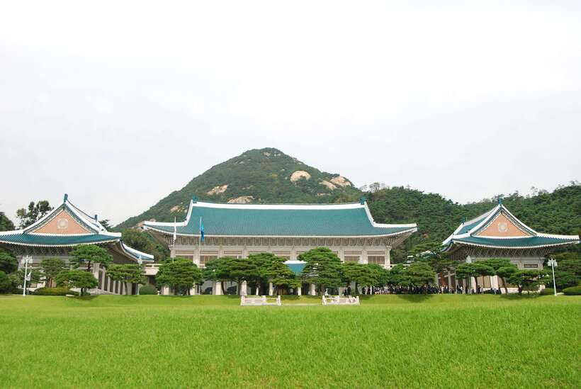 Seoul: Full-Day Royal Palaces Private Tour - A palace day that begins at your hotel