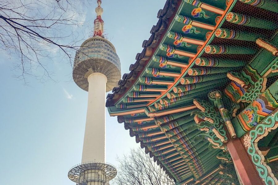 Seoul: Gyeongbok Palace and Bukchon Hanok Walking Tour - Meeting at City Hall Station