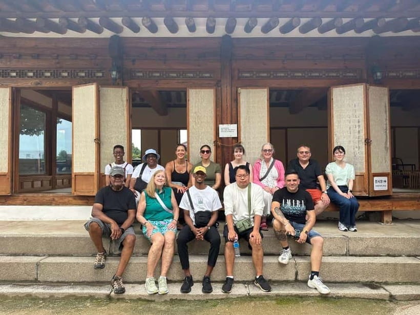 Seoul: Gyeongbok Palace, N Tower, & Local Market City Tour - Key points to know before booking