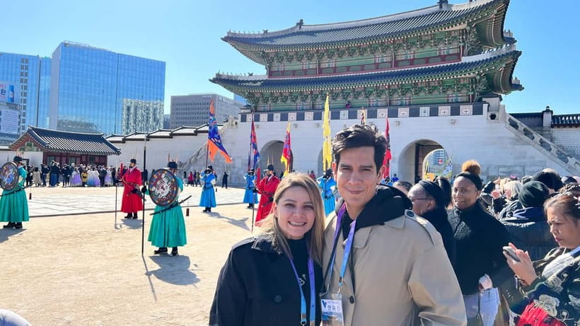 Seoul: Gyeongbok Palace, N Tower, & Local Market City Tour - Namsan Cable Car and the Seoul skyline
