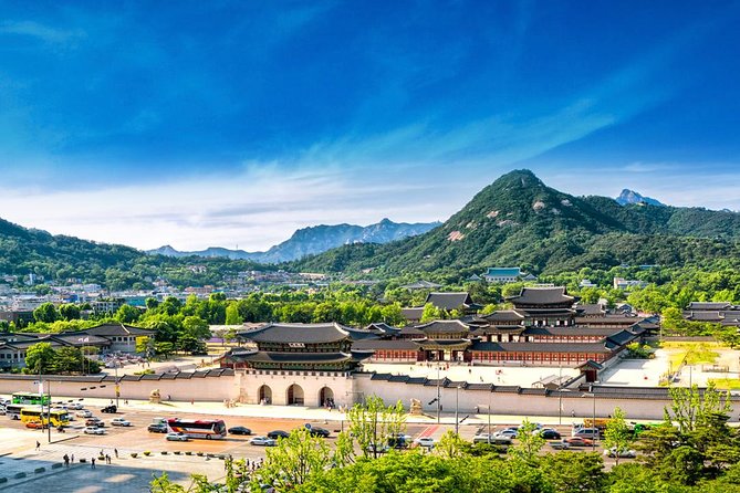 Seoul: Gyeongbokgung Palace Half Day Tour - Following royal life through the palace