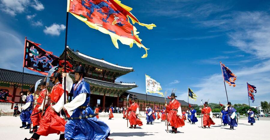Seoul: Royal Palace Morning Tour including Cheongwadae - Cheongwadae, Seoul’s Blue House