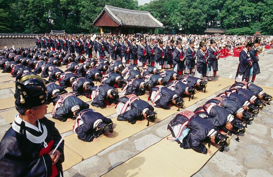 Seoul: UNESCO Sites tour: Palace, Shrine & Bukchon Village - Jongmyo Shrine and the meaning of royal rites