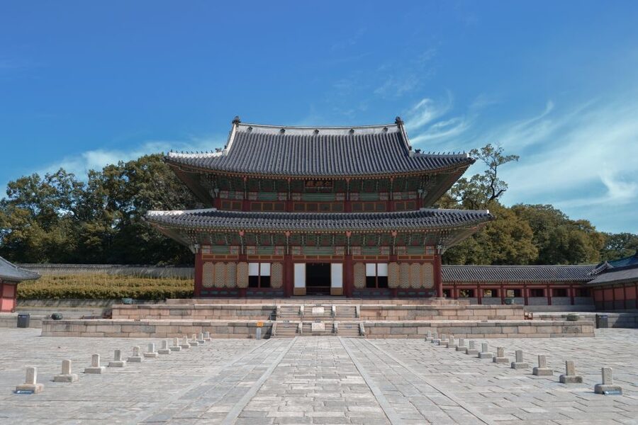 Seoul: UNESCO Sites tour: Palace, Shrine & Bukchon Village - Suwon Hwaseong Fortress on the full-day route