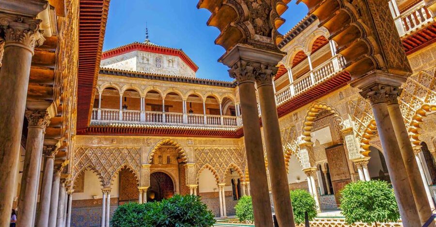 Seville: Alcázar Guided Palace Tour with Priority Access - Entering Seville’s Royal Alcázar with priority access