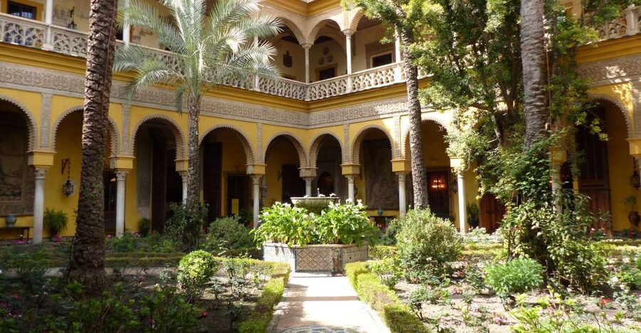 Seville: Palacio de Las Dueñas Entry Ticket and Guided Tour - Courtyards, tiles, and the Andalusian look