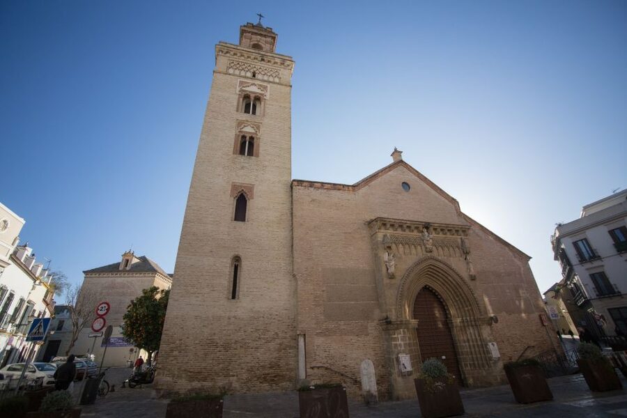 Seville: Palacio de Las Dueñas, La Macarena & Las Setas Tour - Walking time, comfort, and accessibility