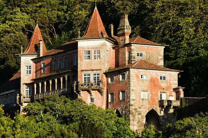 Sintra, Cascais & Estoril Private Tour - Palaces Tickets & Lunch - Sintra’s old center and town hall