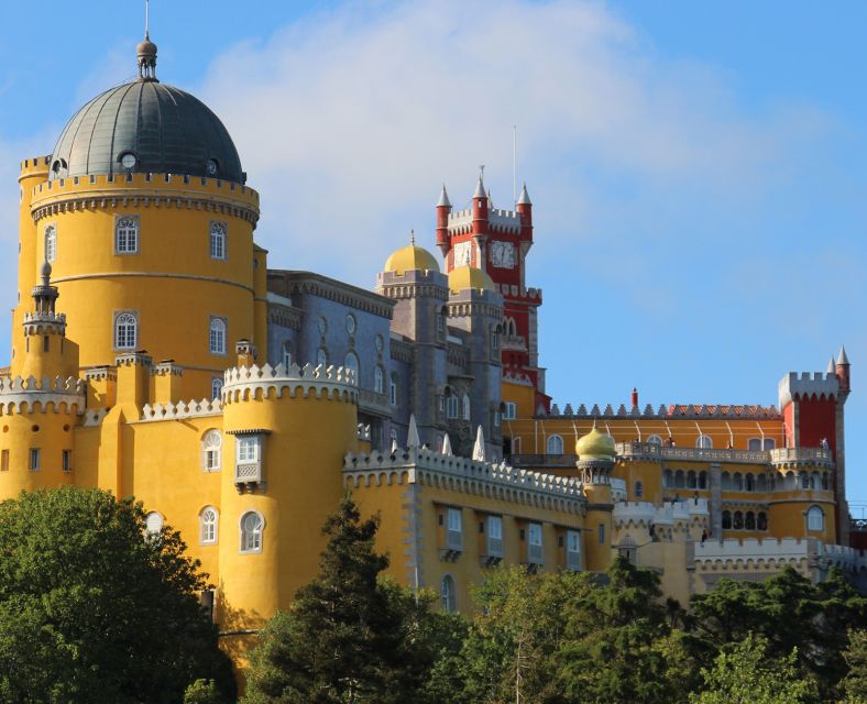 Sintra & Coast Escape – Palaces, Beaches & Villages - Who will enjoy this Sintra and coast tour?