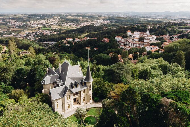 SINTRA Day Trip - Tickets & Lunch Included - Lunch at Praia das Maçãs