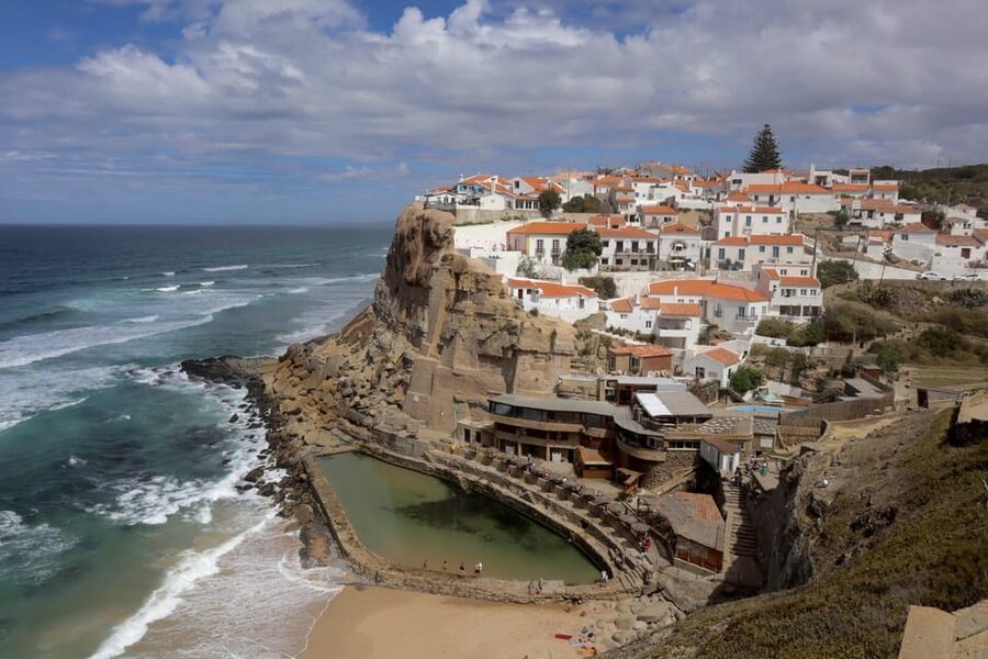 Sintra Highlights: Private Local Tour - Palaces & Views - Choosing between Pena, Regaleira, and Monserrate