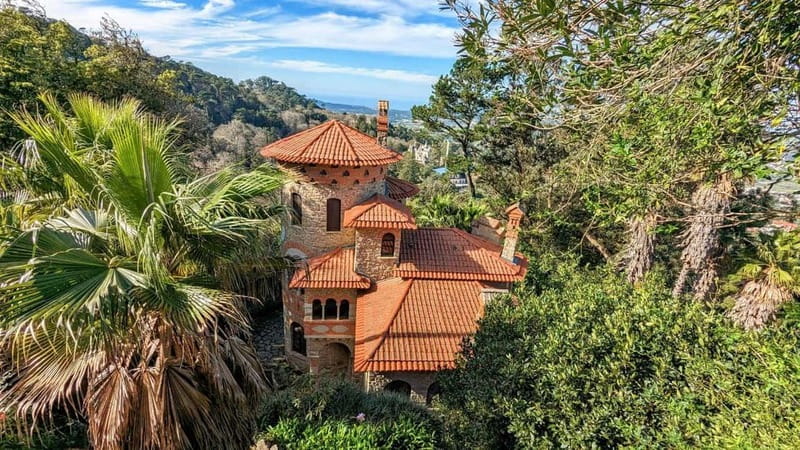 Sintra Hike: Past palaces and hidden paths. - Key points at a glance