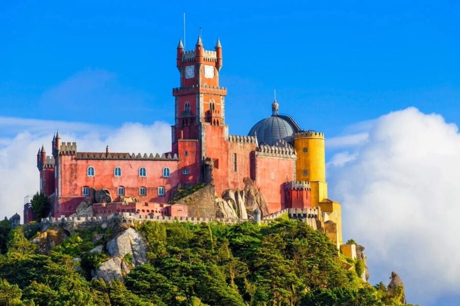 Sintra: Official Public Bus Transport: All Palaces & Castles - Regaleira and the other Sintra sights
