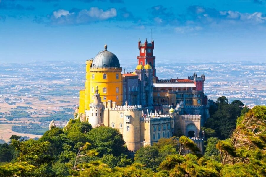 Sintra: Official Public Bus Transport: All Palaces & Castles - How the 24-hour hop-on, hop-off system works