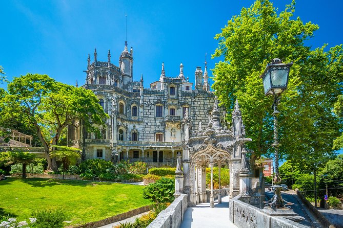Sintra Palaces Private Tour with Pena Palace and Quinta da Regaleira - Pena Palace Park and the colorful hilltop palace