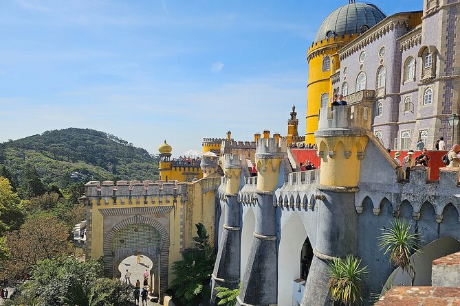 Sintra, Pena Palace, Quinta da Regaleira & Cascais Group Tour - Guincho Beach and the Atlantic air