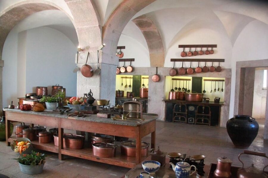 Sintra: Private Tour with Guided Pena Palace Experience - Why Pena Palace works best with a guide