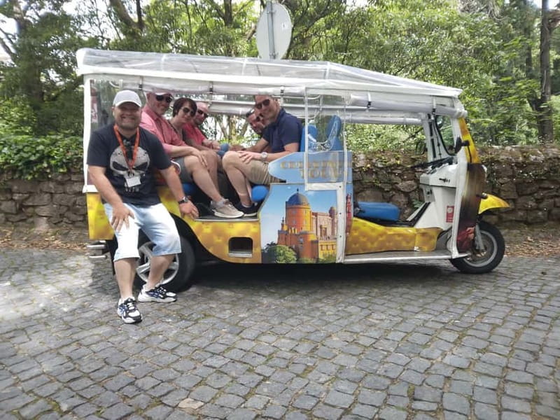 Sintra Tour: Palaces and Dream Landscapes in Tuk Tuk - The guides are the heart of the experience