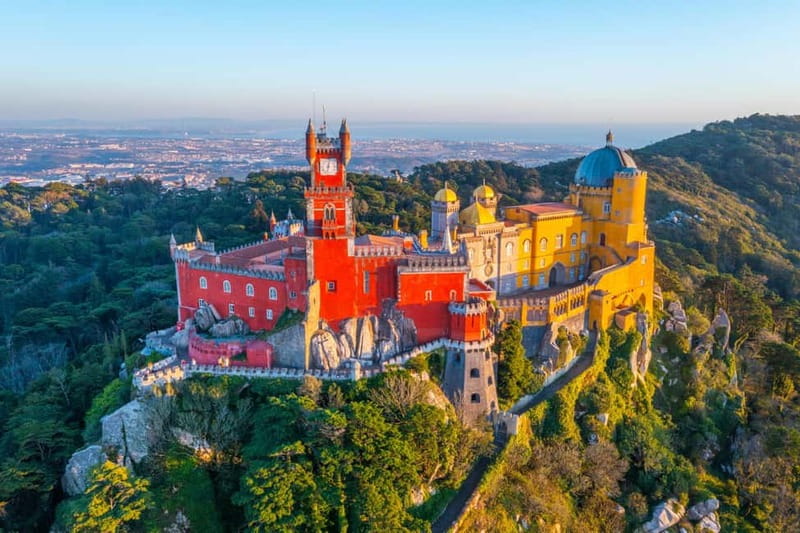 Sintra Tour : Pena Palace, Quinta da Regaleira, Cabo da Roca - The symbols and tunnels of Quinta da Regaleira