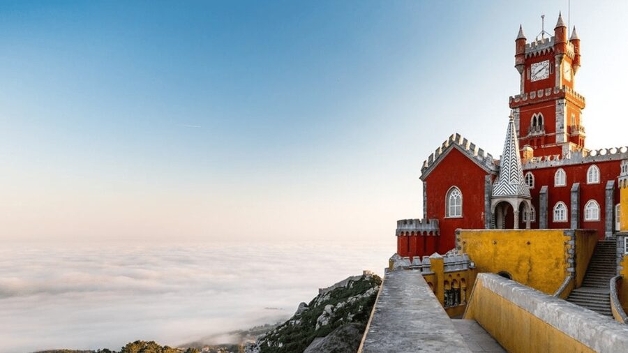 Sintra Tour w/ Pena Palace, Cascais & Cabo Roca, FROM LISBON - Key points at a glance