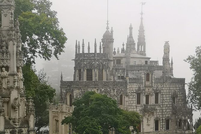 Sintra Tour with Pena Palace, Moorish Castle and Regaleira - Private - The guide can shape the whole day