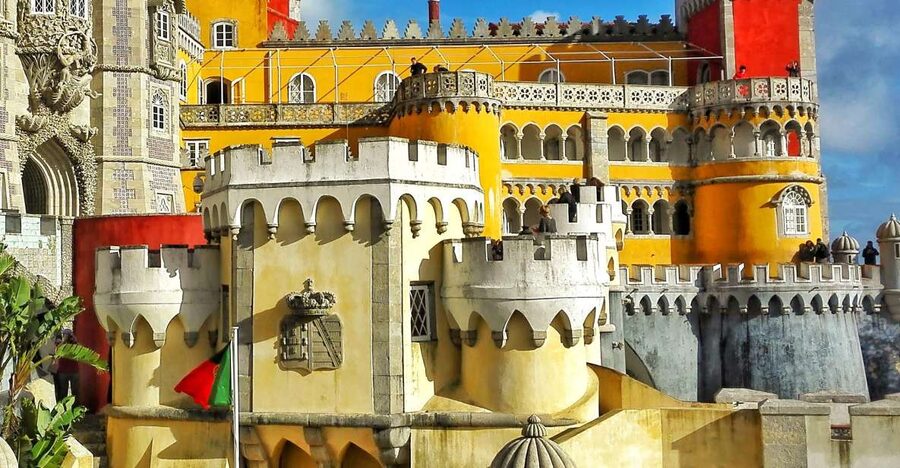 Sintra: Truly Private Tour to Pena Palace & Regaleira - Why a private Sintra day can save you time