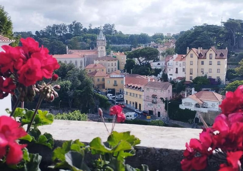 Sintra Unique Tour - Two Palaces and Azenhas do Mar - Key points to know before booking