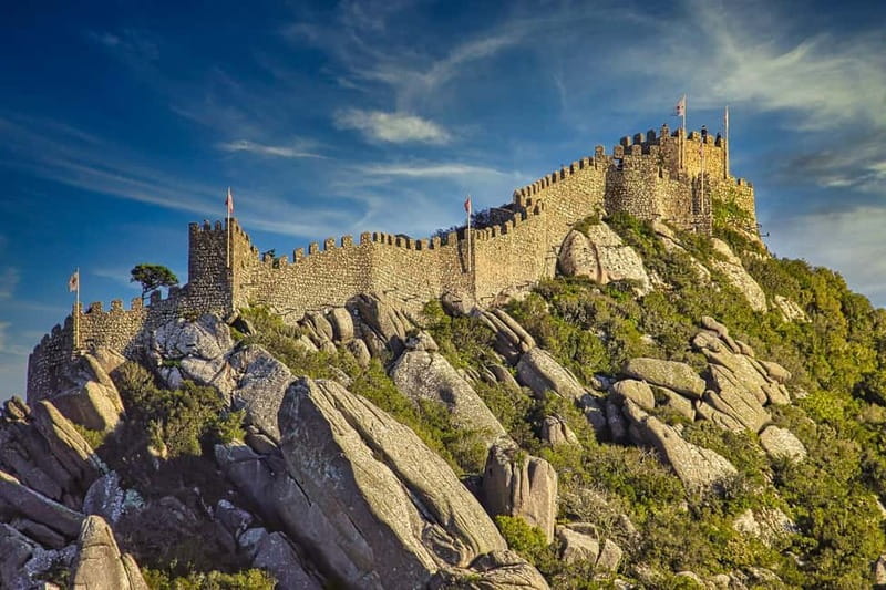 Sintra: Vintage Jeep tour, Pena Palace and coastline 8 hours - How the Tour Handles Time and Crowds
