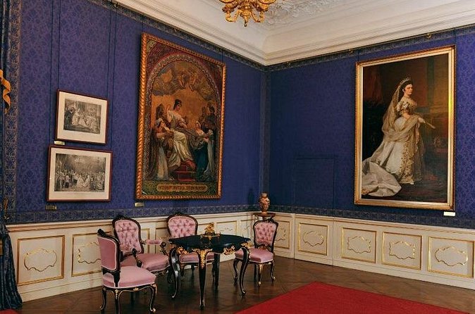 Sisi's Royal Palace Tour with Hotel pickup & Cake in Palace Café - Guides, audio commentary, and the pace of the visit