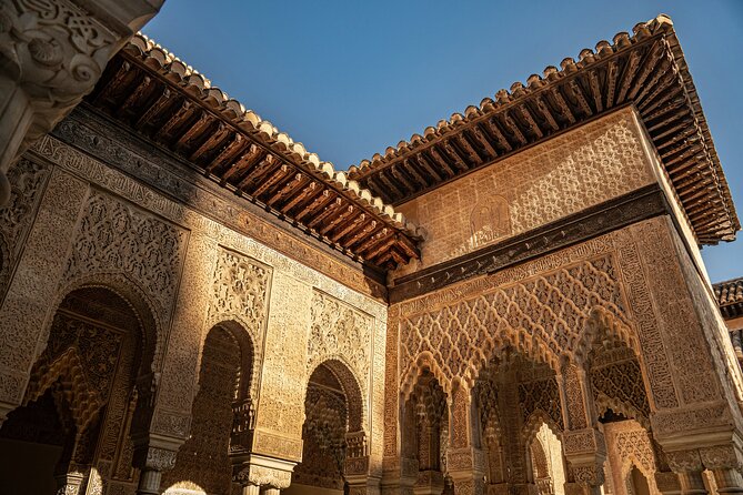 Skip-the-line Alhambra and Nasrid Palace Tour in Granada - Guides, headsets, and group size