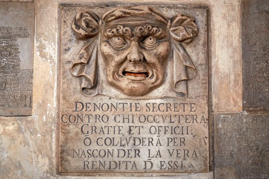 Skip-the-Line Guided Tour of Doge's Palace - The old prisons and Casanova’s connection