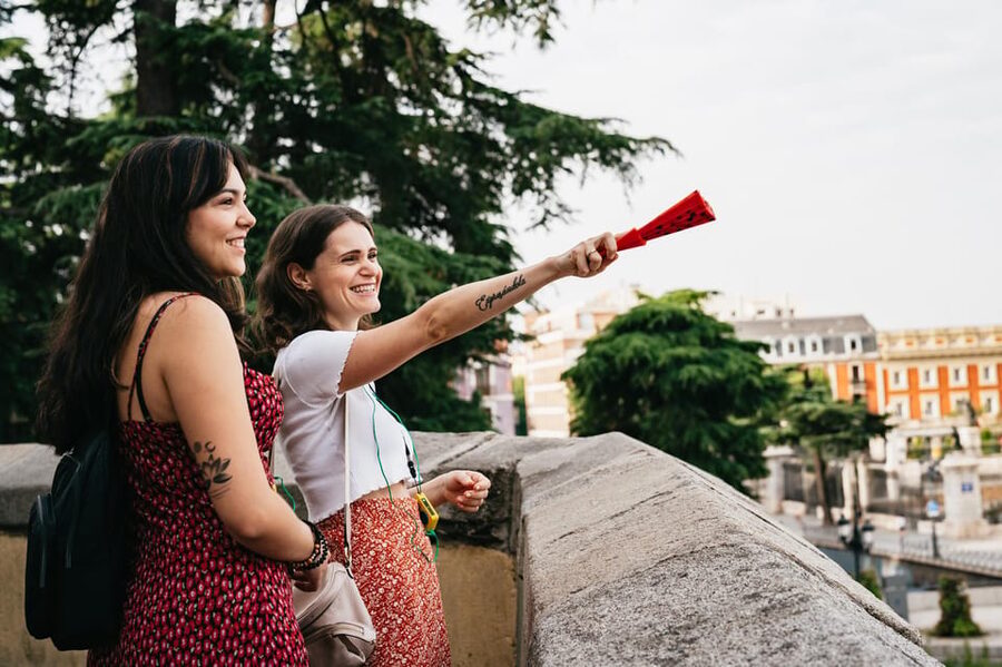 "Skip the line" Royal Palace + Prado Museum - Guide style, group size, and audio equipment