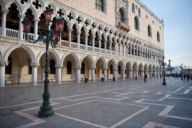 Skip the Line Venice Doge's Palace and St. Mark's Basilica Tour - Doge’s Palace and the machinery of power