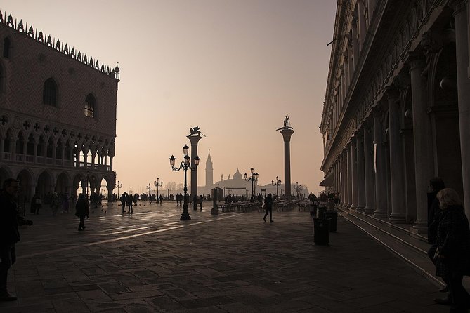Skip the Line Venice Doge's Palace and St. Mark's Basilica Tour - The guide matters more than the brochure