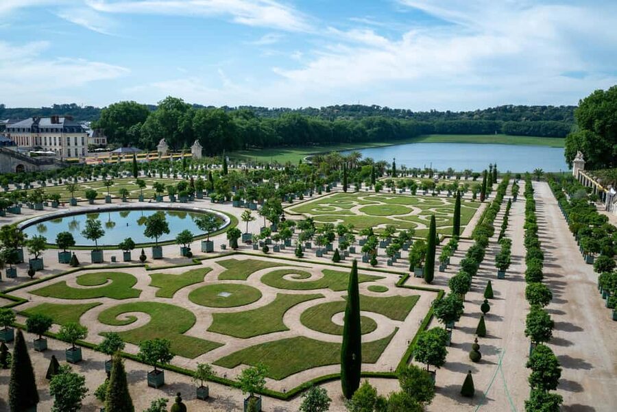 Skip-the-Line Versailles Palace & Garden Tour with Transport - Key points to know before booking