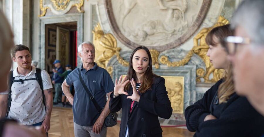 Skip-the-Line Versailles Palace Tour by Train from Paris - Entering the Palace with a reserved time