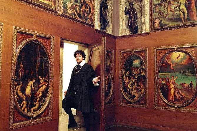 Small-Group Palazzo Vecchio Secret Passages Tour with Lunch Or "Gelato" - Finding the meeting point without losing your morning