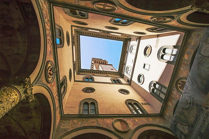 Small-Group Palazzo Vecchio Secret Passages Tour with Lunch Or "Gelato" - The 75-minute route through private rooms and narrow stairs